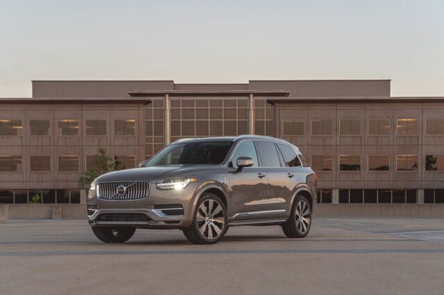 Volvo XC90 2025: Giá bán mới nhất, Đánh giá thông số kỹ thuật